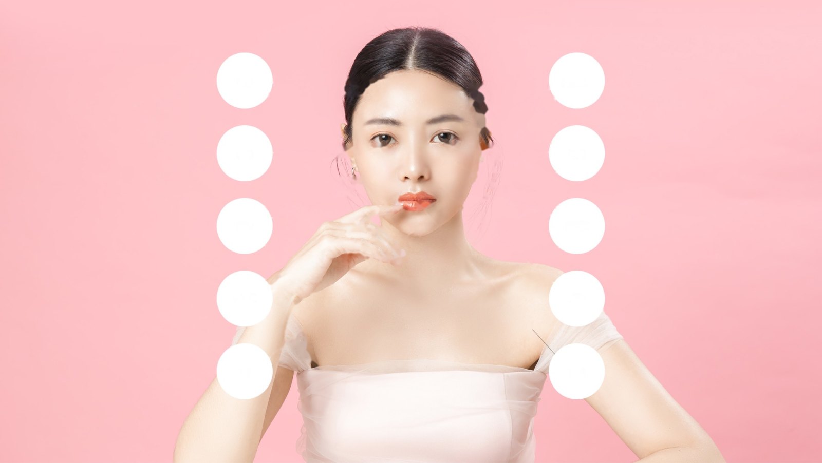 분홍색 배경에서 쇄골을 드러낸 여성을 중심으로 얼굴지방이식 시술 부위를 표시하는 원형 그래픽이 배치된 모습